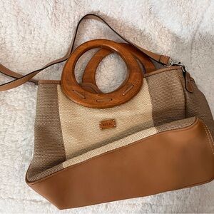 Relic Summer Wooden Circle Handles Crossbody Purse Bag Tan Khaki Woven Resort